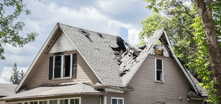 Common roof damage signs every Knoxville homeowner should know